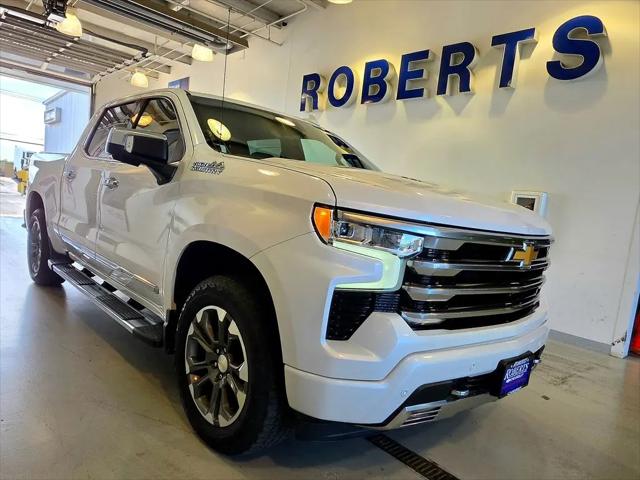 2023 Chevrolet Silverado 1500 4WD Crew Cab Short Bed High Country