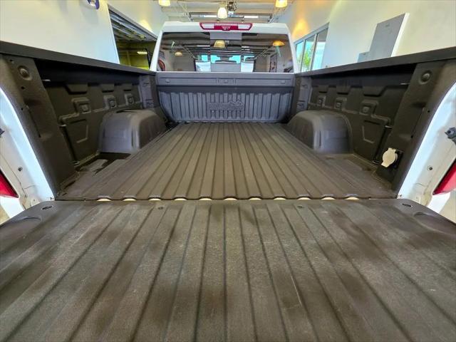 2023 Chevrolet Silverado 1500 4WD Crew Cab Short Bed High Country