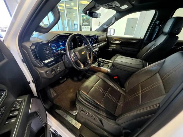 2023 Chevrolet Silverado 1500 4WD Crew Cab Short Bed High Country