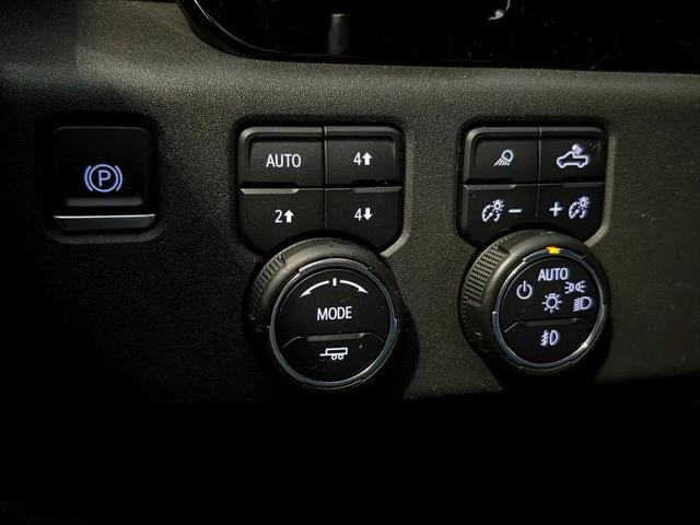 2023 Chevrolet Silverado 1500 4WD Crew Cab Short Bed High Country