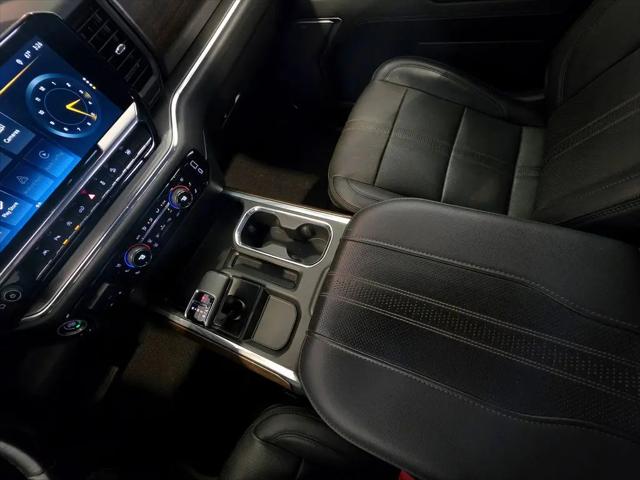 2023 Chevrolet Silverado 1500 4WD Crew Cab Short Bed High Country