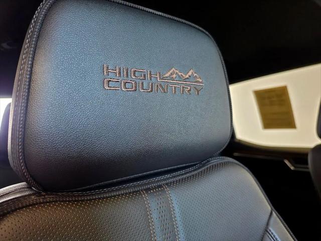2023 Chevrolet Silverado 1500 4WD Crew Cab Short Bed High Country