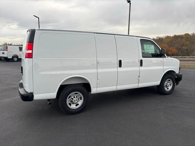 2025 Chevrolet Express Cargo Van RWD 2500 Regular Wheelbase WT