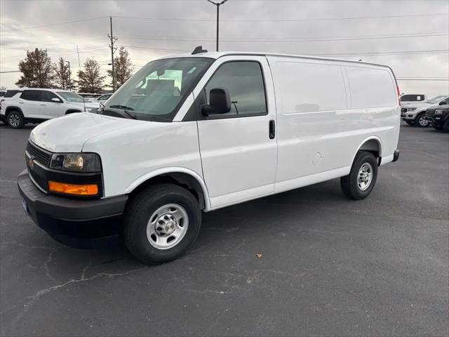 2025 Chevrolet Express Cargo Van RWD 2500 Regular Wheelbase WT