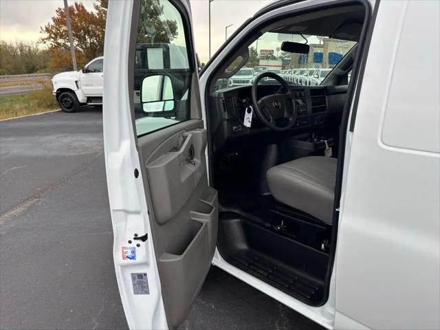 2025 Chevrolet Express Cargo Van RWD 2500 Regular Wheelbase WT