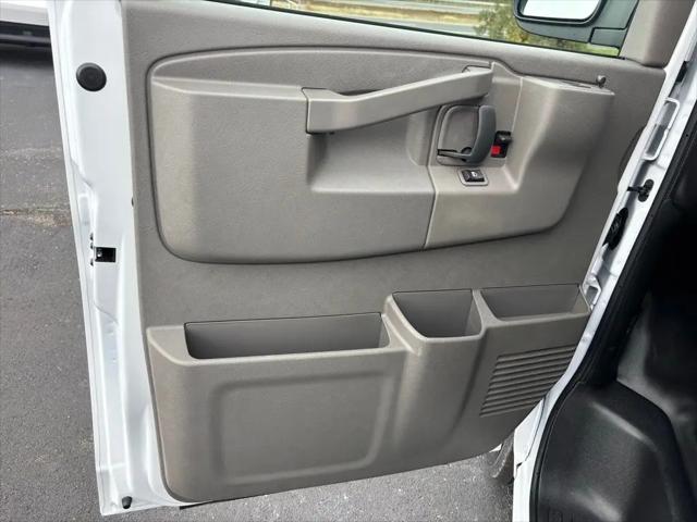 2025 Chevrolet Express Cargo Van RWD 2500 Regular Wheelbase WT