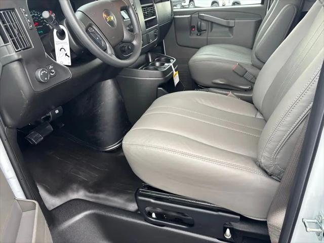 2025 Chevrolet Express Cargo Van RWD 2500 Regular Wheelbase WT