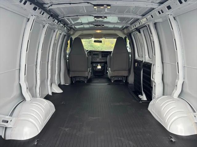 2025 Chevrolet Express Cargo Van RWD 2500 Regular Wheelbase WT