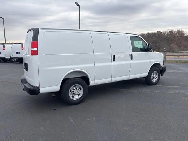 2025 Chevrolet Express Cargo Van RWD 2500 Regular Wheelbase WT