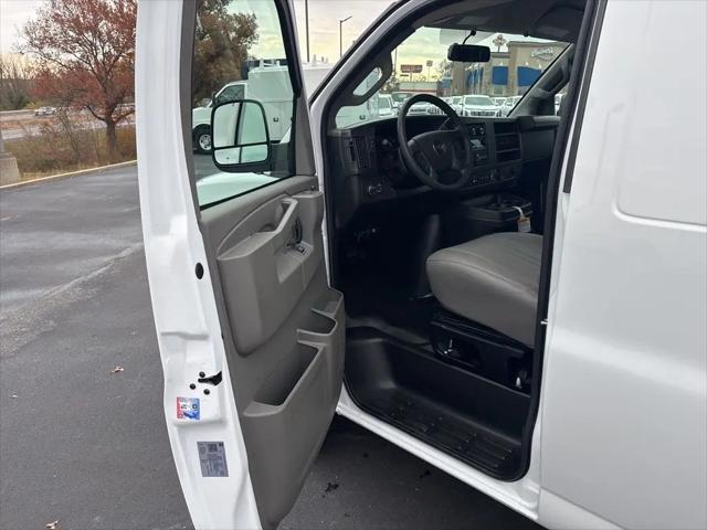 2025 Chevrolet Express Cargo Van RWD 2500 Regular Wheelbase WT