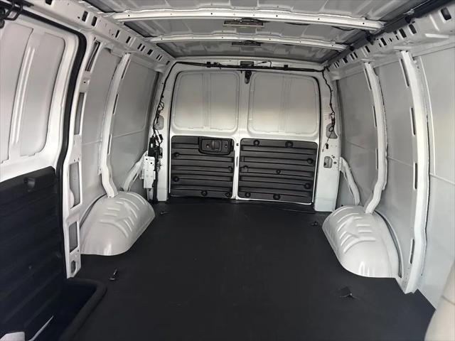 2025 Chevrolet Express Cargo Van RWD 2500 Regular Wheelbase WT