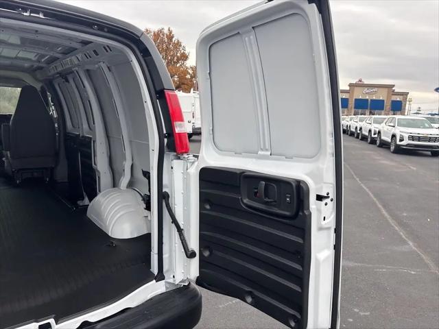 2025 Chevrolet Express Cargo Van RWD 2500 Regular Wheelbase WT