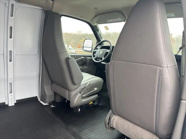 2025 Chevrolet Express Cargo Van RWD 2500 Regular Wheelbase WT