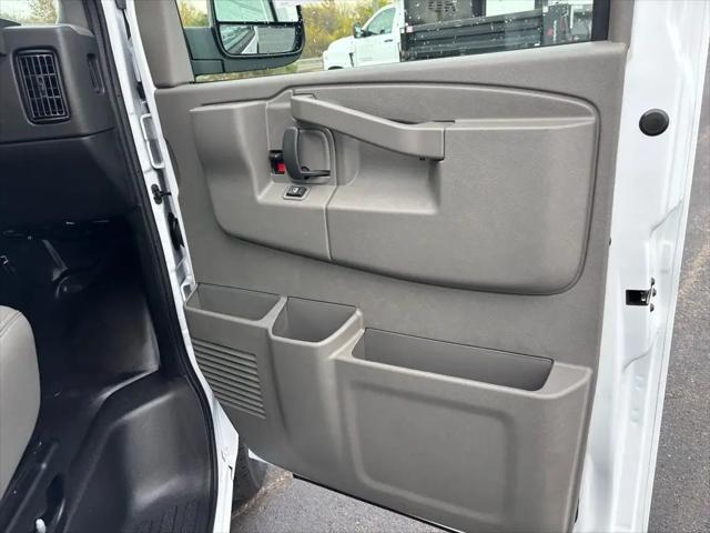 2025 Chevrolet Express Cargo Van RWD 2500 Regular Wheelbase WT