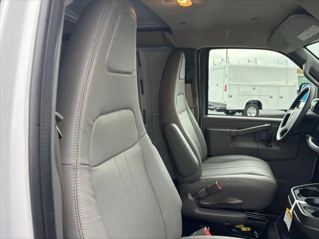 2025 Chevrolet Express Cargo Van RWD 2500 Regular Wheelbase WT