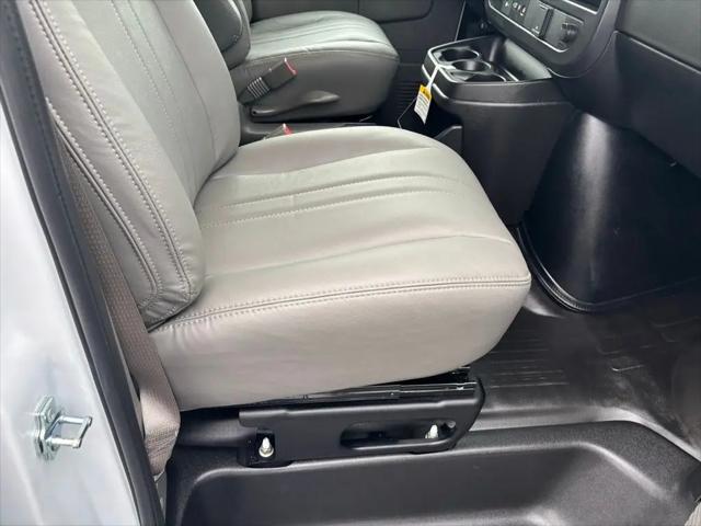 2025 Chevrolet Express Cargo Van RWD 2500 Regular Wheelbase WT