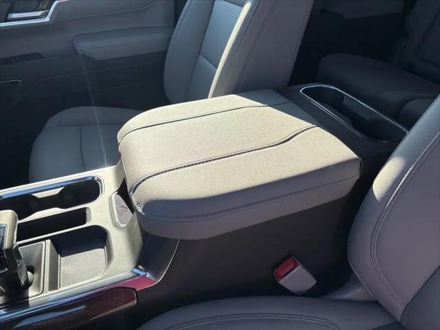 2026 Chevrolet Silverado 1500 4WD Crew Cab Standard Bed LT