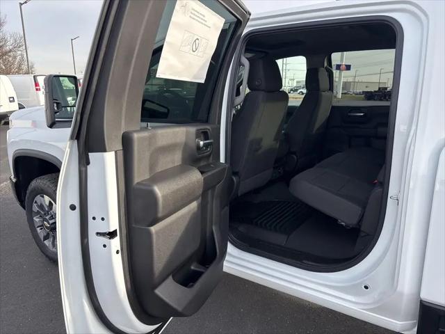 2026 Chevrolet Silverado 2500HD Crew Cab, Long Bed, Custom, 4WD