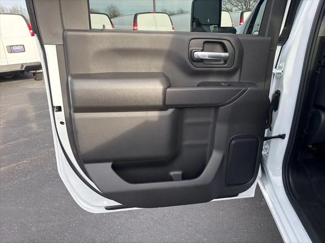2026 Chevrolet Silverado 2500HD Crew Cab, Long Bed, Custom, 4WD