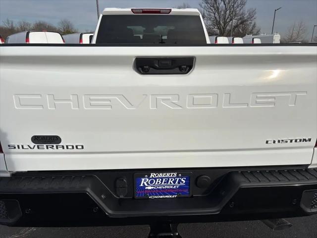 2026 Chevrolet Silverado 2500HD Crew Cab, Long Bed, Custom, 4WD