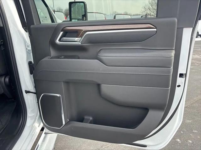 2026 Chevrolet Silverado 3500HD Crew Cab, Long Bed, LT Dual Rear Wheel, RWD