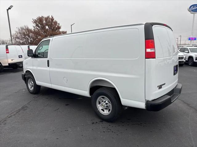 2025 Chevrolet Express Cargo Van RWD 2500 Regular Wheelbase WT