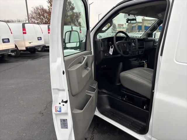 2025 Chevrolet Express Cargo Van RWD 2500 Regular Wheelbase WT