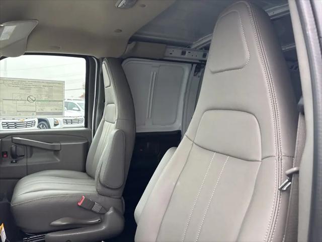 2025 Chevrolet Express Cargo Van RWD 2500 Regular Wheelbase WT