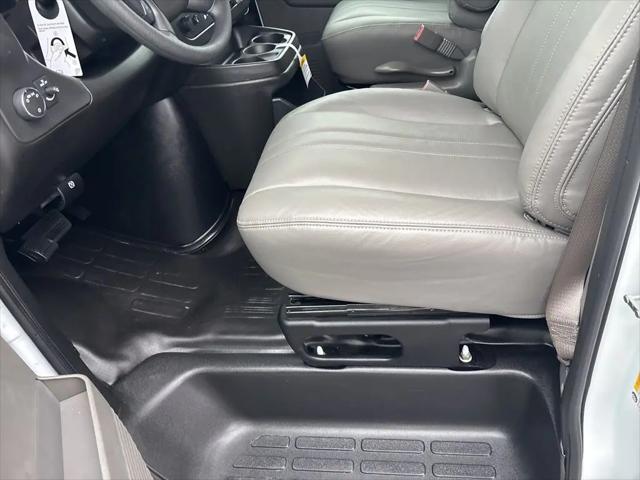 2025 Chevrolet Express Cargo Van RWD 2500 Regular Wheelbase WT