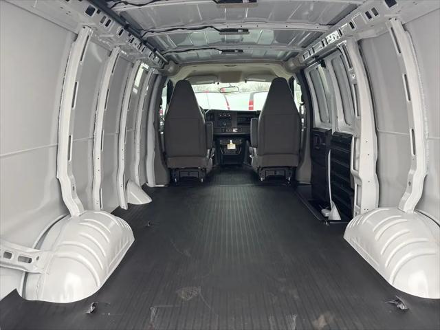 2025 Chevrolet Express Cargo Van RWD 2500 Regular Wheelbase WT