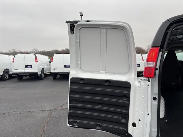 2025 Chevrolet Express Cargo Van RWD 2500 Regular Wheelbase WT