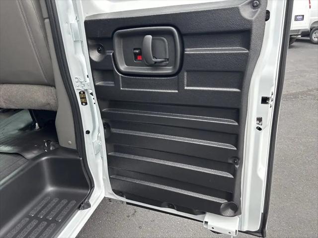 2025 Chevrolet Express Cargo Van RWD 2500 Regular Wheelbase WT