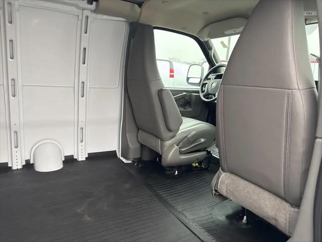 2025 Chevrolet Express Cargo Van RWD 2500 Regular Wheelbase WT