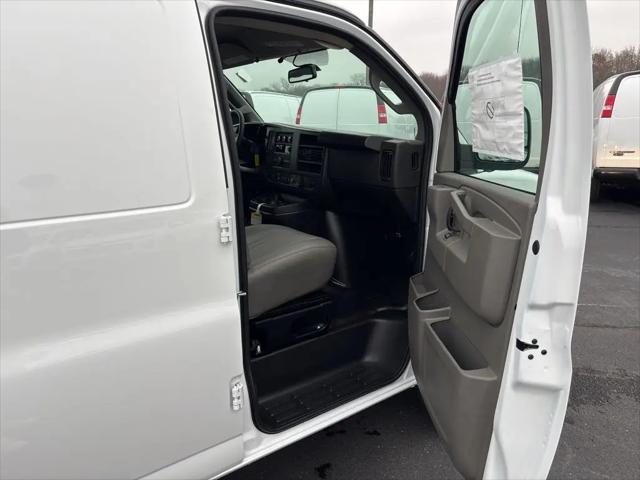 2025 Chevrolet Express Cargo Van RWD 2500 Regular Wheelbase WT