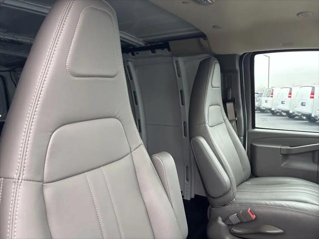 2025 Chevrolet Express Cargo Van RWD 2500 Regular Wheelbase WT