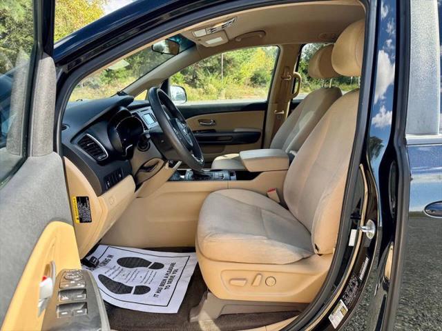 2016 Kia Sedona LX