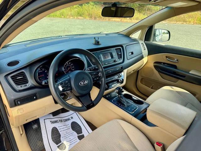 2016 Kia Sedona LX