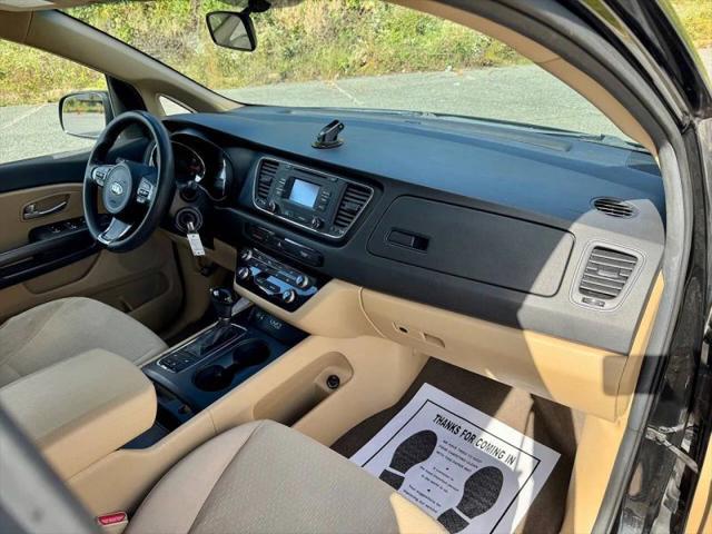 2016 Kia Sedona LX
