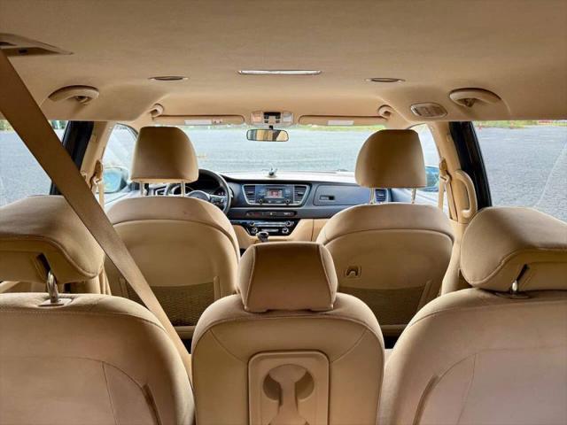 2016 Kia Sedona LX