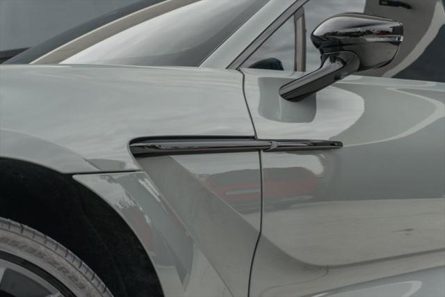 2025 Aston Martin DBX 707