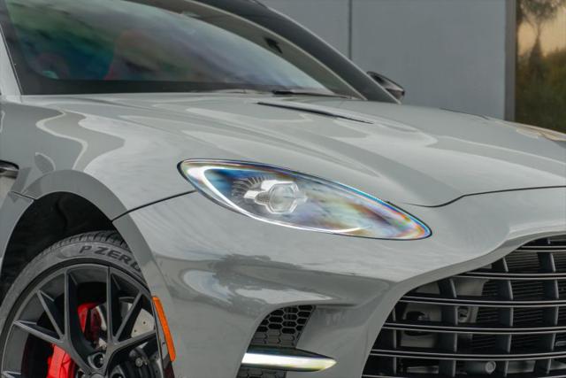2025 Aston Martin DBX 707