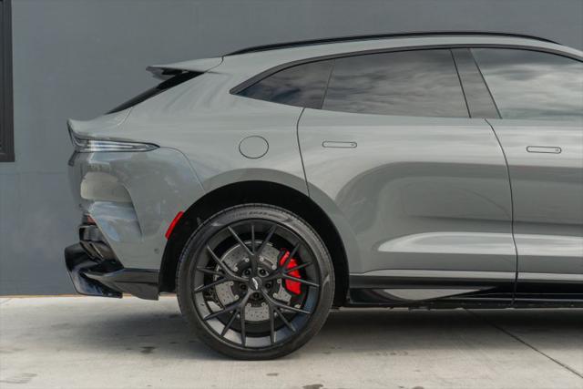 2025 Aston Martin DBX 707