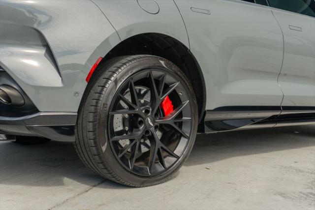 2025 Aston Martin DBX 707