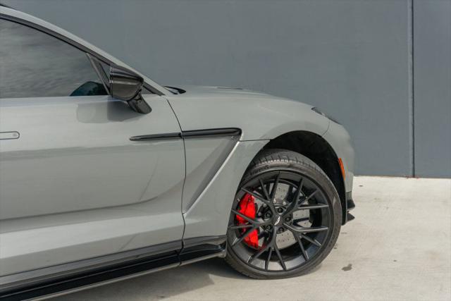 2025 Aston Martin DBX 707