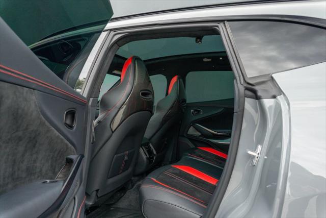 2025 Aston Martin DBX 707