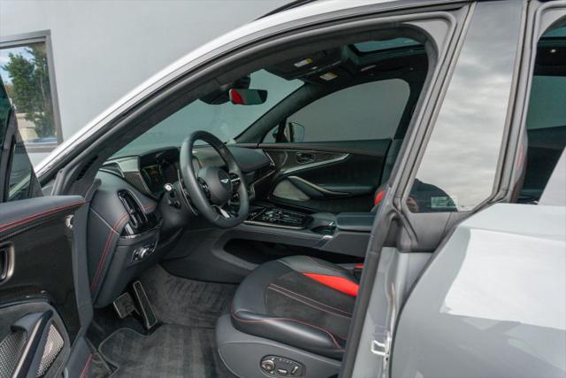 2025 Aston Martin DBX 707