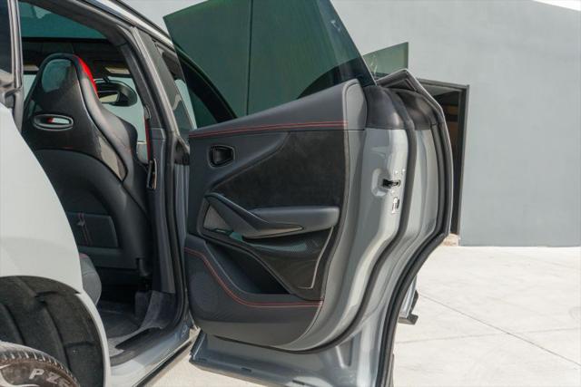 2025 Aston Martin DBX 707