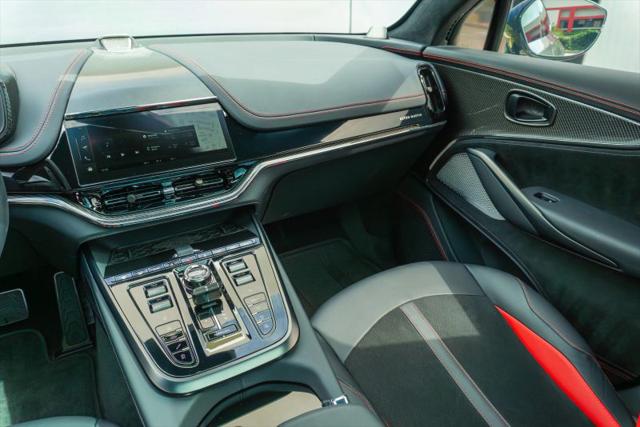 2025 Aston Martin DBX 707