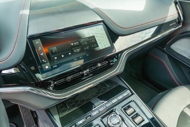 2025 Aston Martin DBX 707
