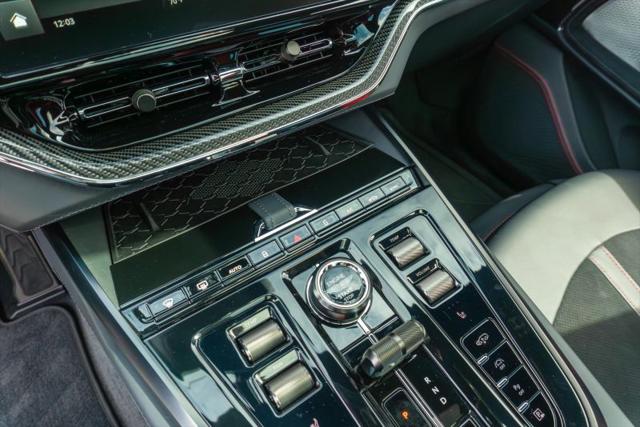 2025 Aston Martin DBX 707